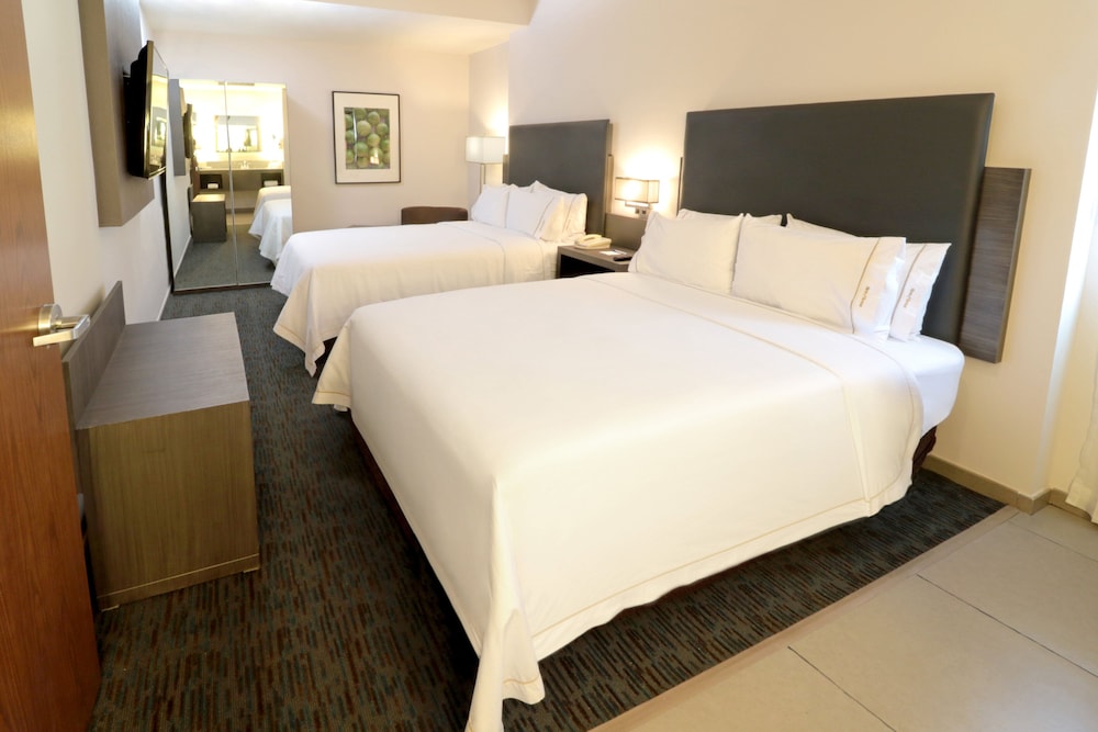 holiday inn express and suites hermosillo by ihg