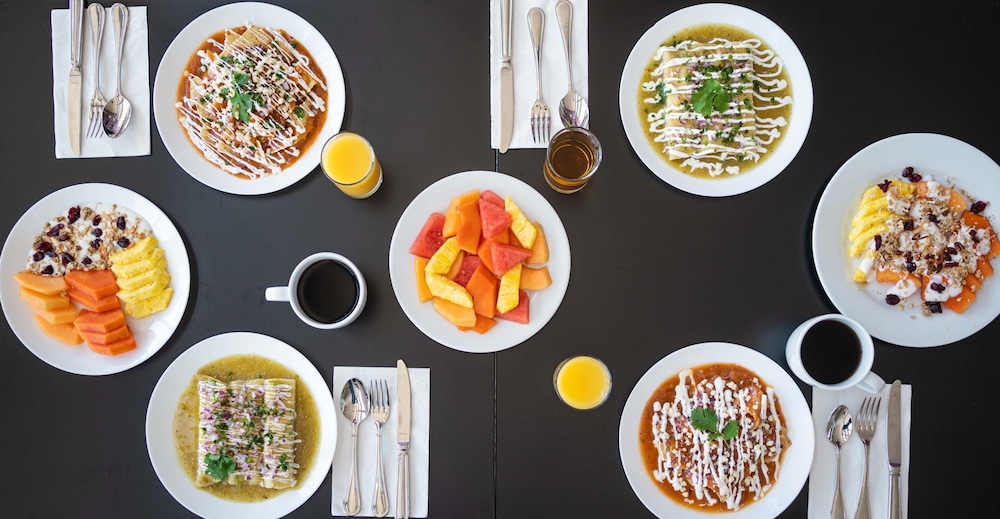holiday inn express and suites hermosillo by ihg