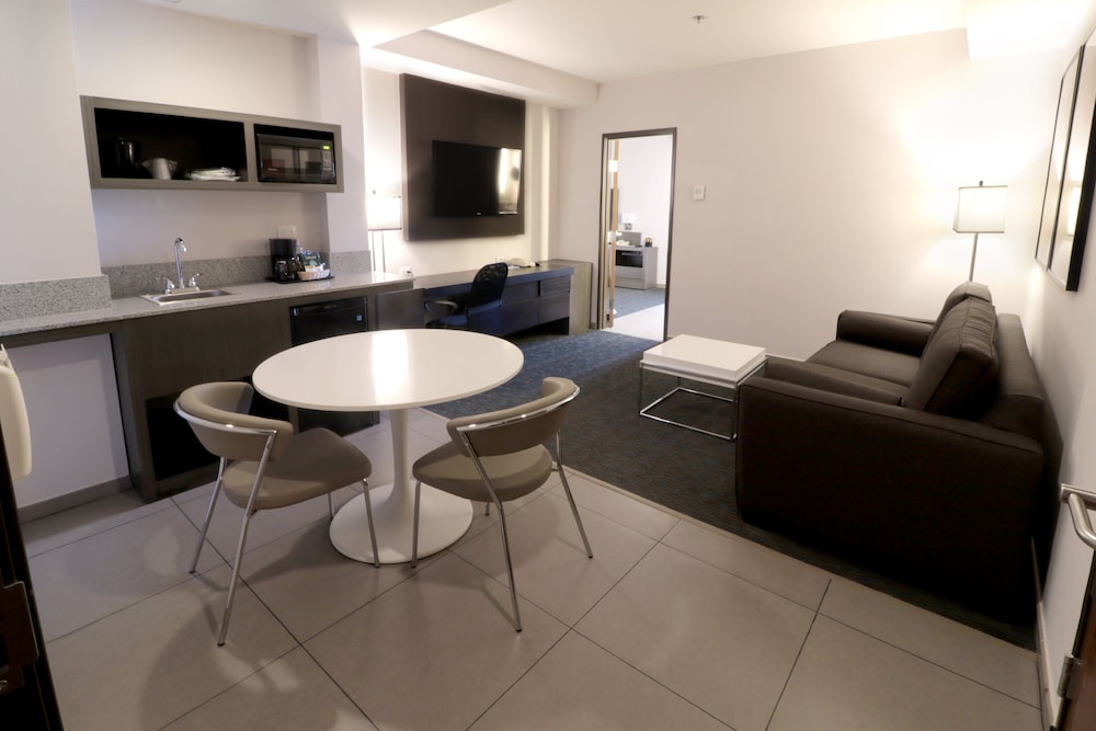 holiday inn express and suites hermosillo by ihg
