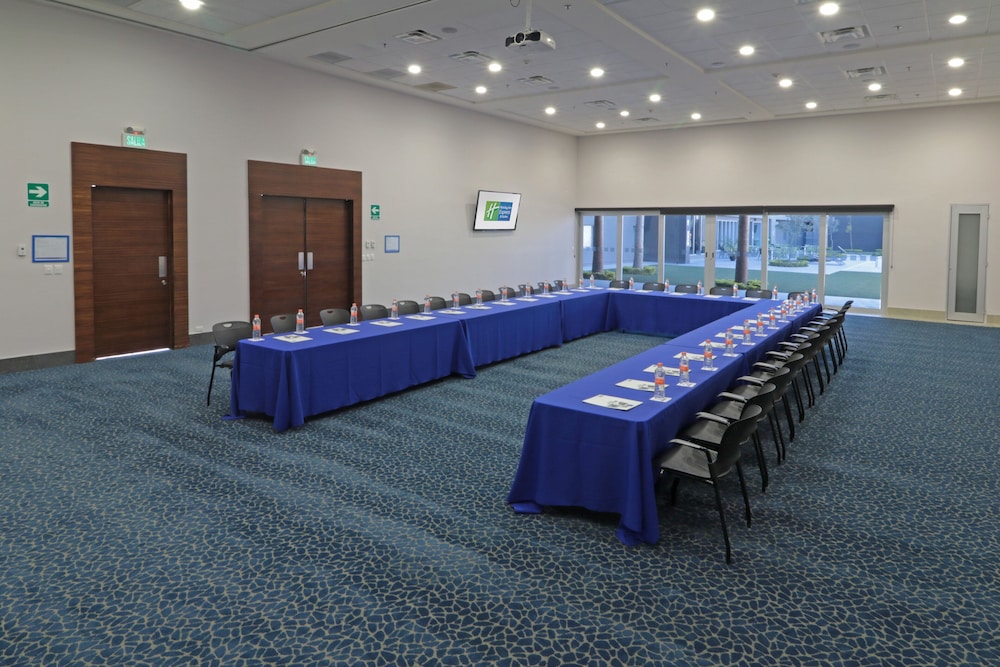 holiday inn express and suites hermosillo by ihg