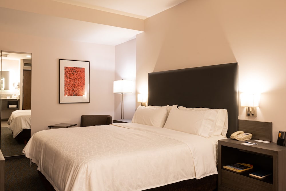 Holiday Inn Express & Suites Hermosillo By Ihg,Hermosillo>>Guaymas,3 star