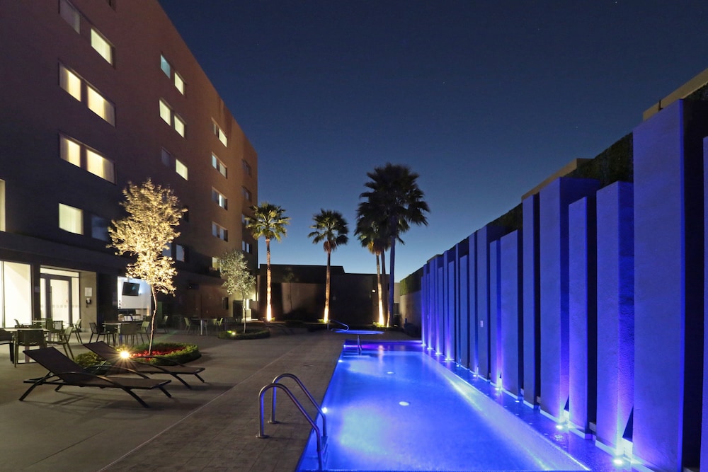 holiday inn express and suites hermosillo by ihg
