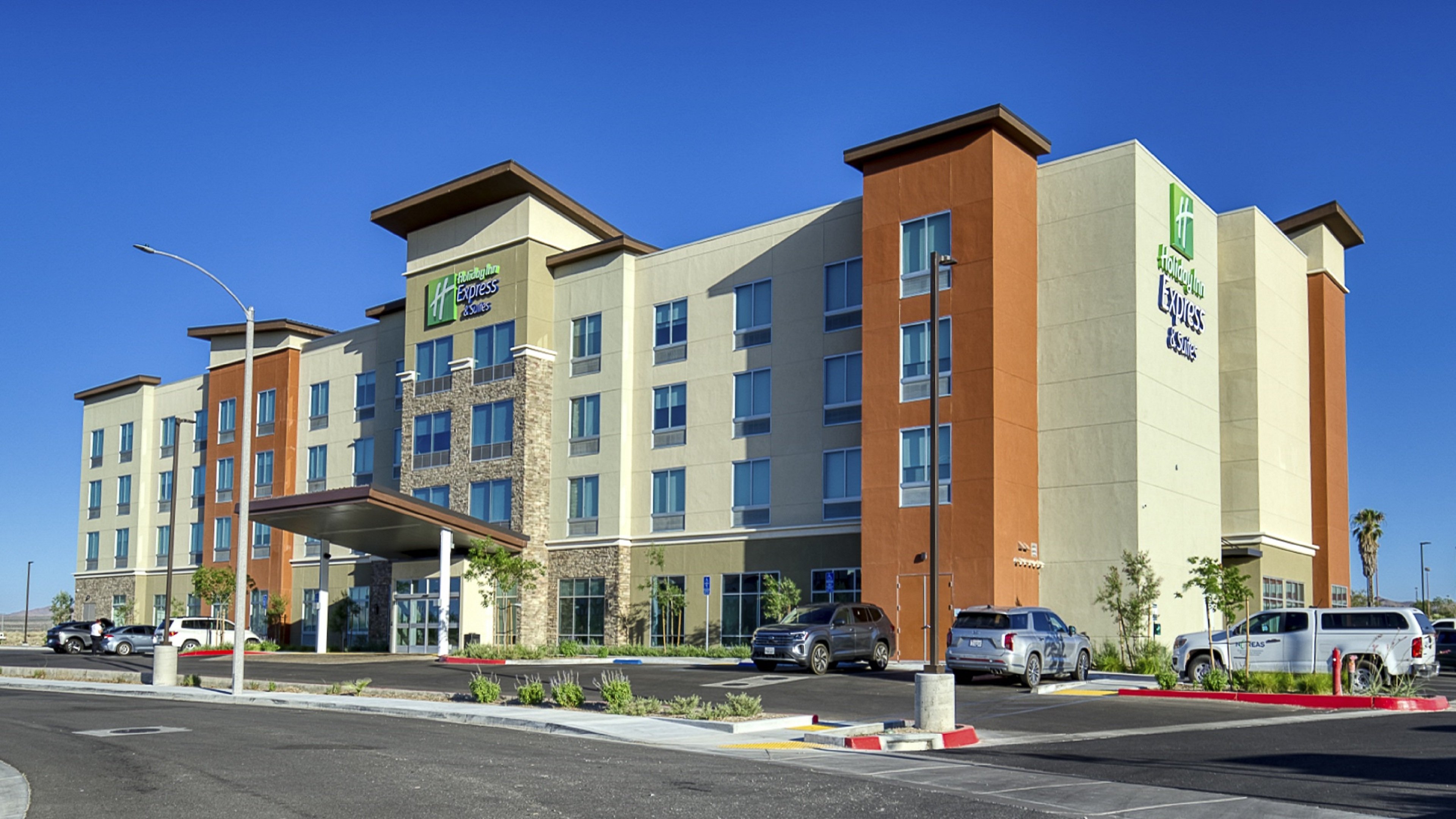 holiday inn express and suites ridgecrest china lake