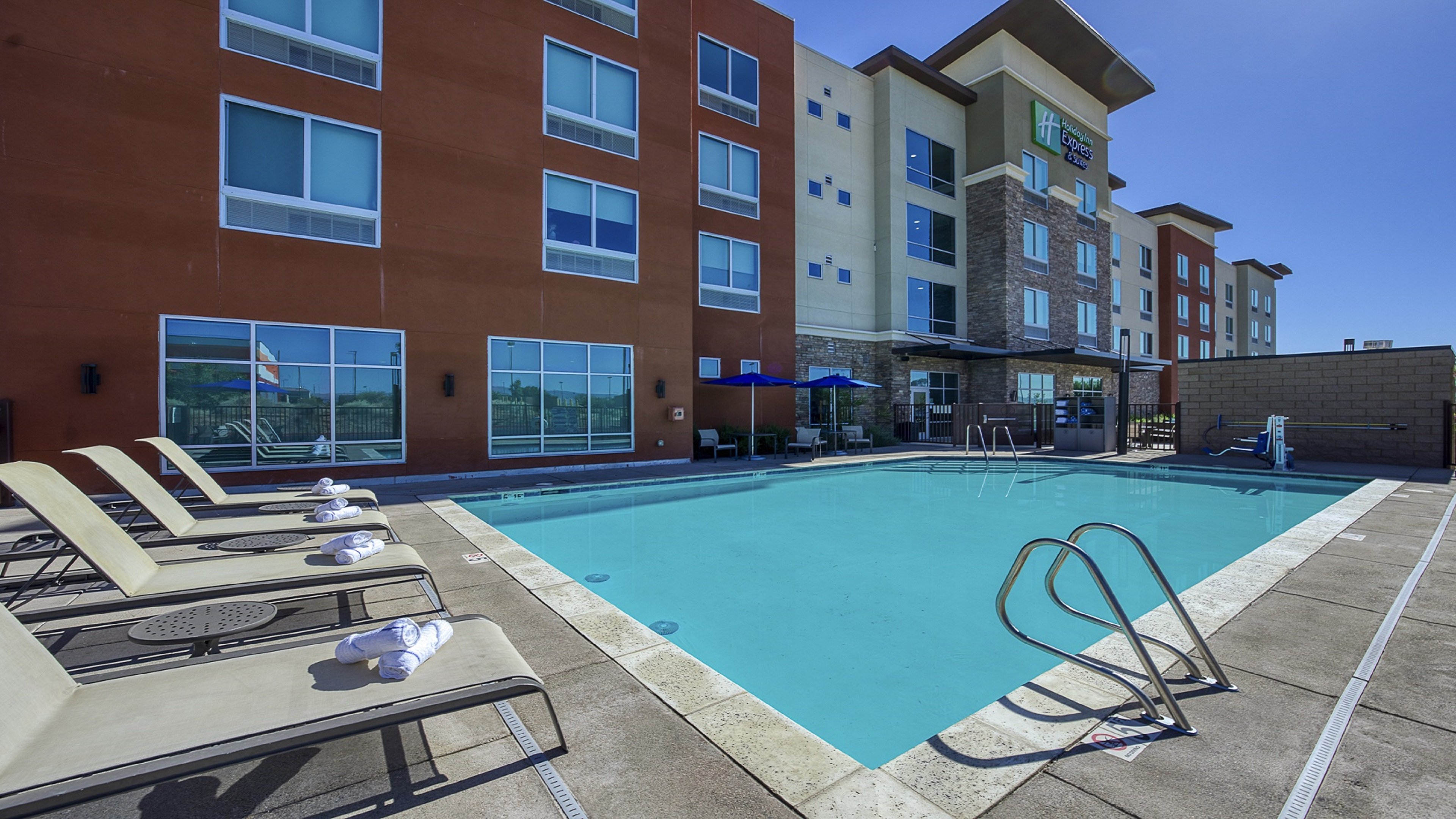 holiday inn express and suites ridgecrest china lake