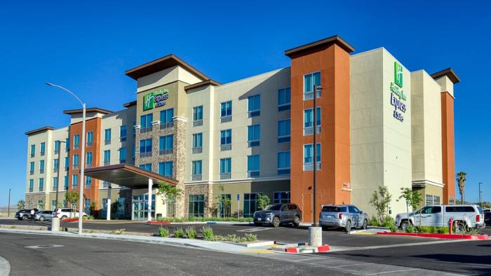 holiday inn express and suites ridgecrest china lake