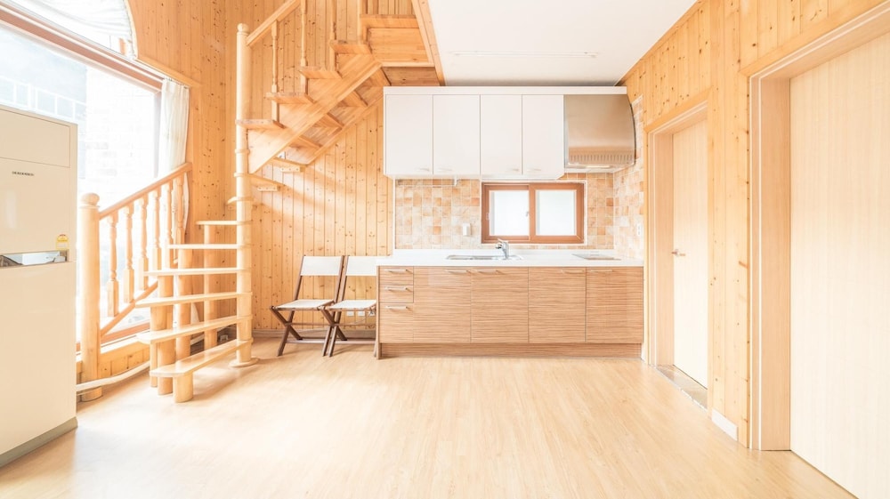 inje leenchung pension