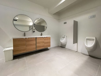 airone capsule hotel