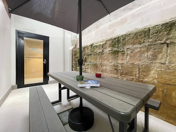 airone capsule hotel