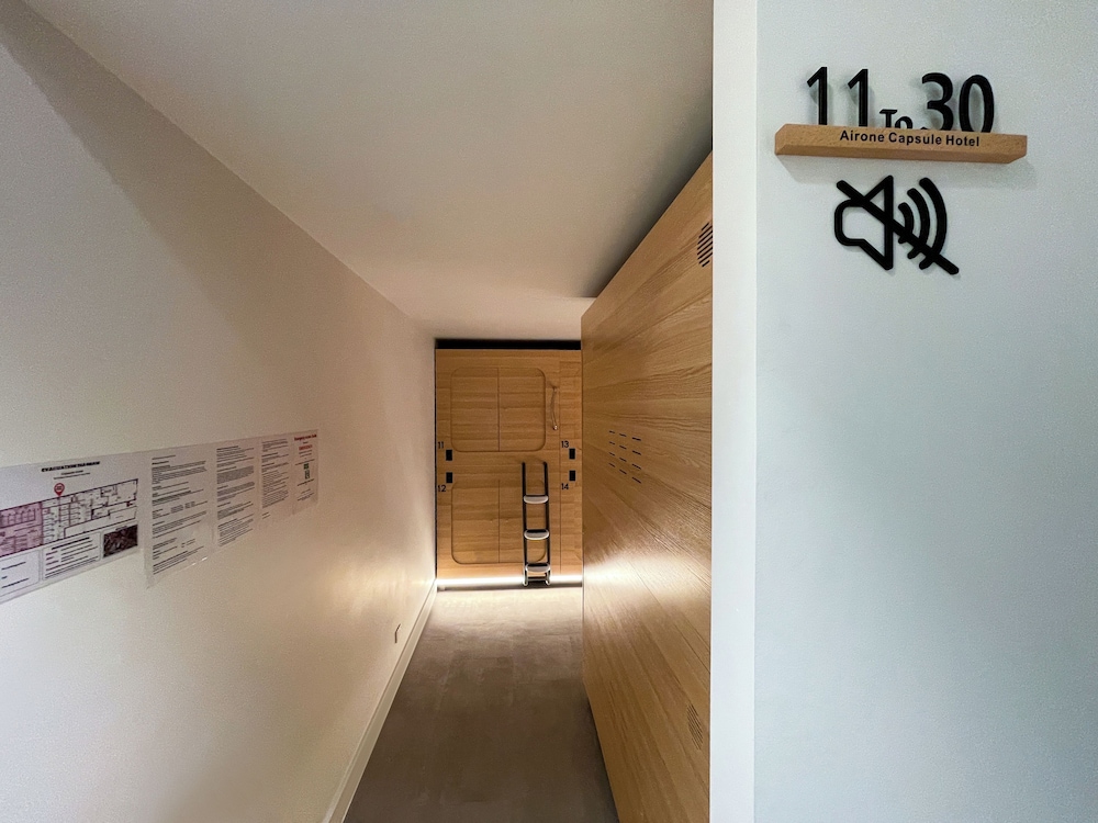airone capsule hotel