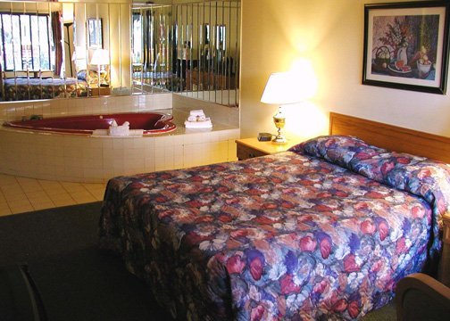 6032 persepolis inn