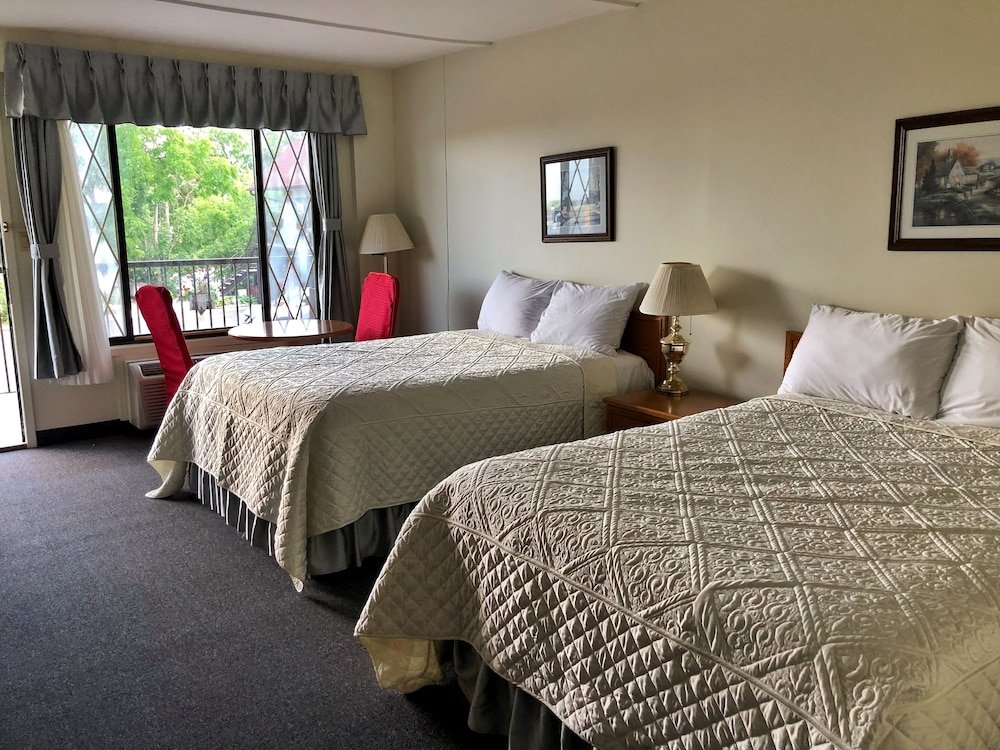 6032 persepolis inn