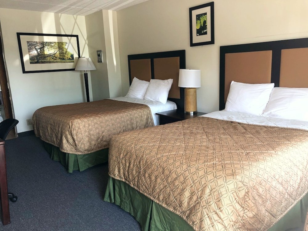 6032 persepolis inn
