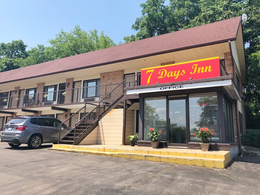 6032 persepolis inn