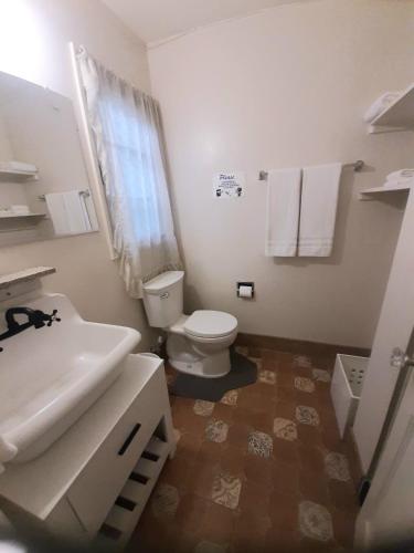 the new star motel 1950s retro lodging and retreat center