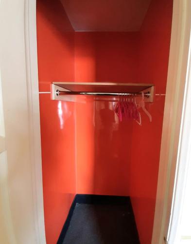 the new star motel 1950s retro lodging and retreat center