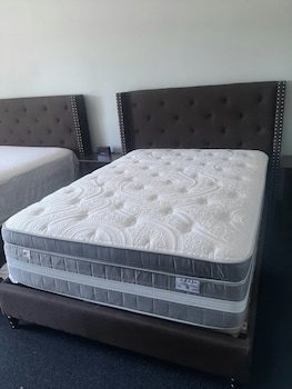 the new star motel 1950s retro lodging and retreat center