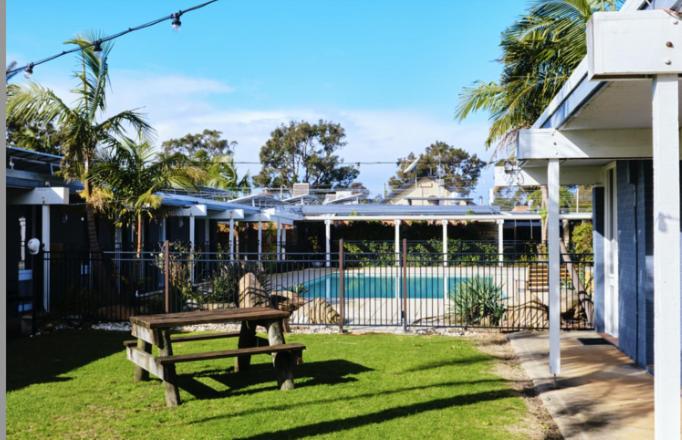 mallacoota hotel motel