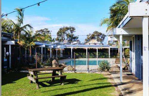 mallacoota hotel motel