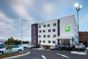 ibis styles the entrance