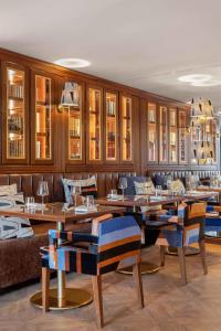 wine and books porto hotel