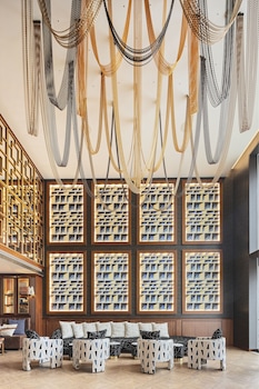 wine and books porto hotel
