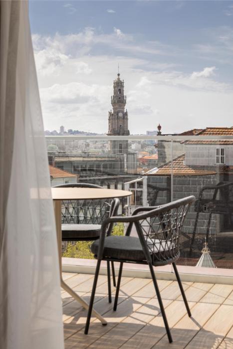 wine and books porto hotel