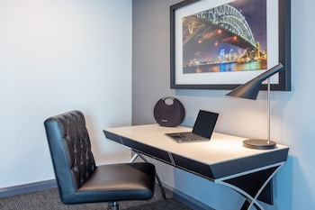 meriton suites world tower sydney