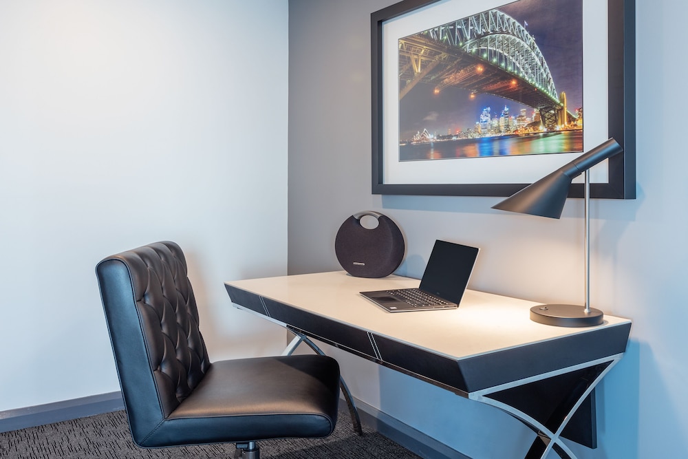 meriton suites world tower sydney