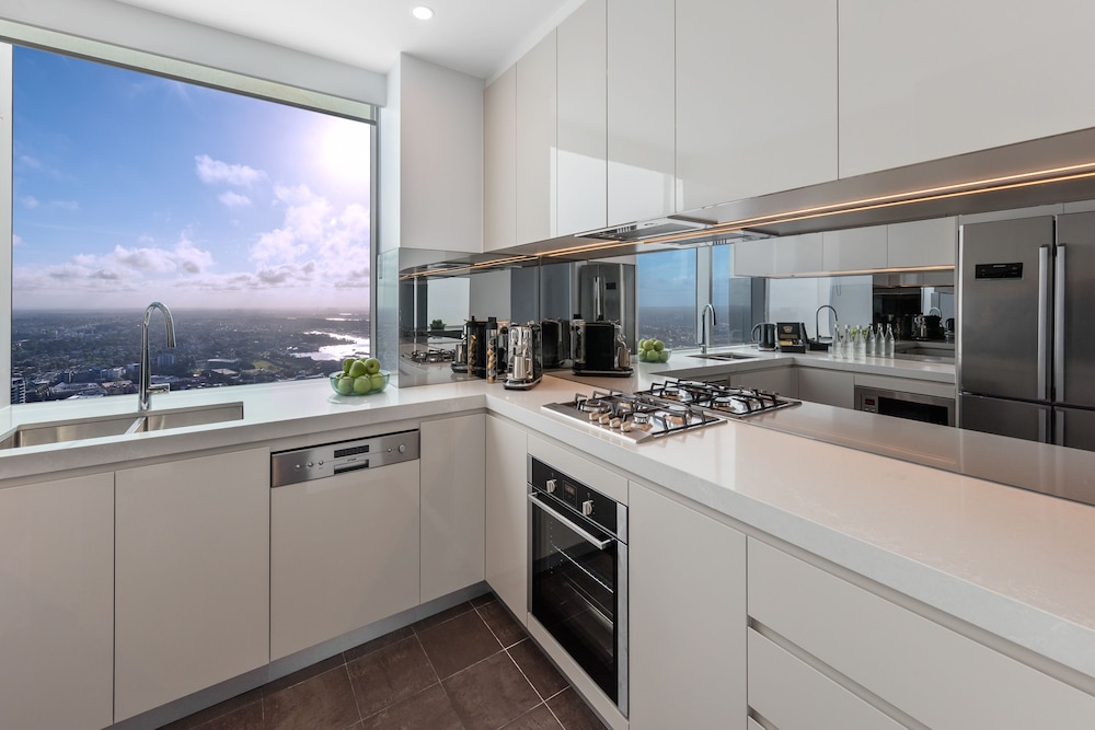 meriton suites world tower sydney