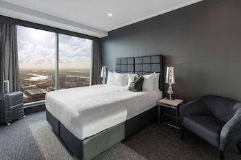 meriton suites world tower sydney