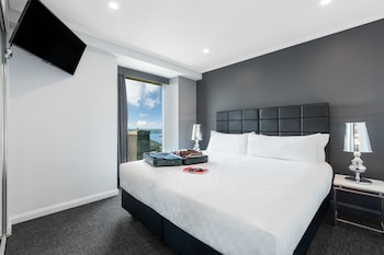 meriton suites world tower sydney