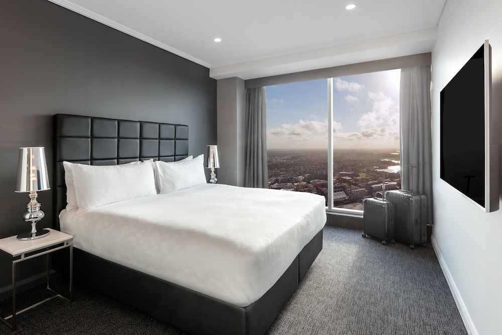 meriton suites world tower sydney