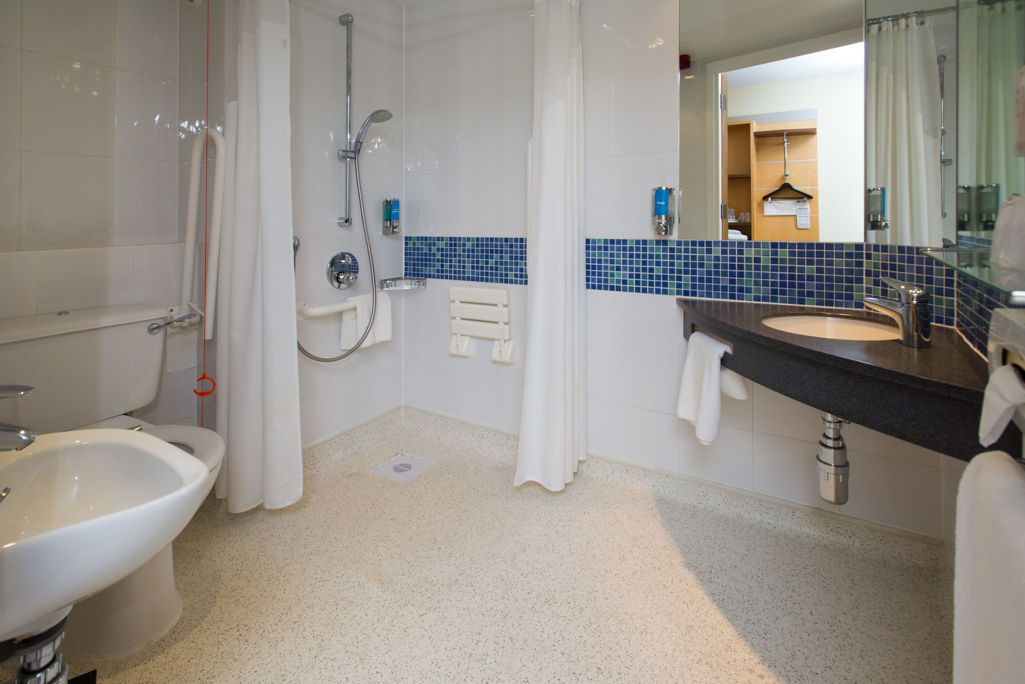 holiday inn express bedford by ihg