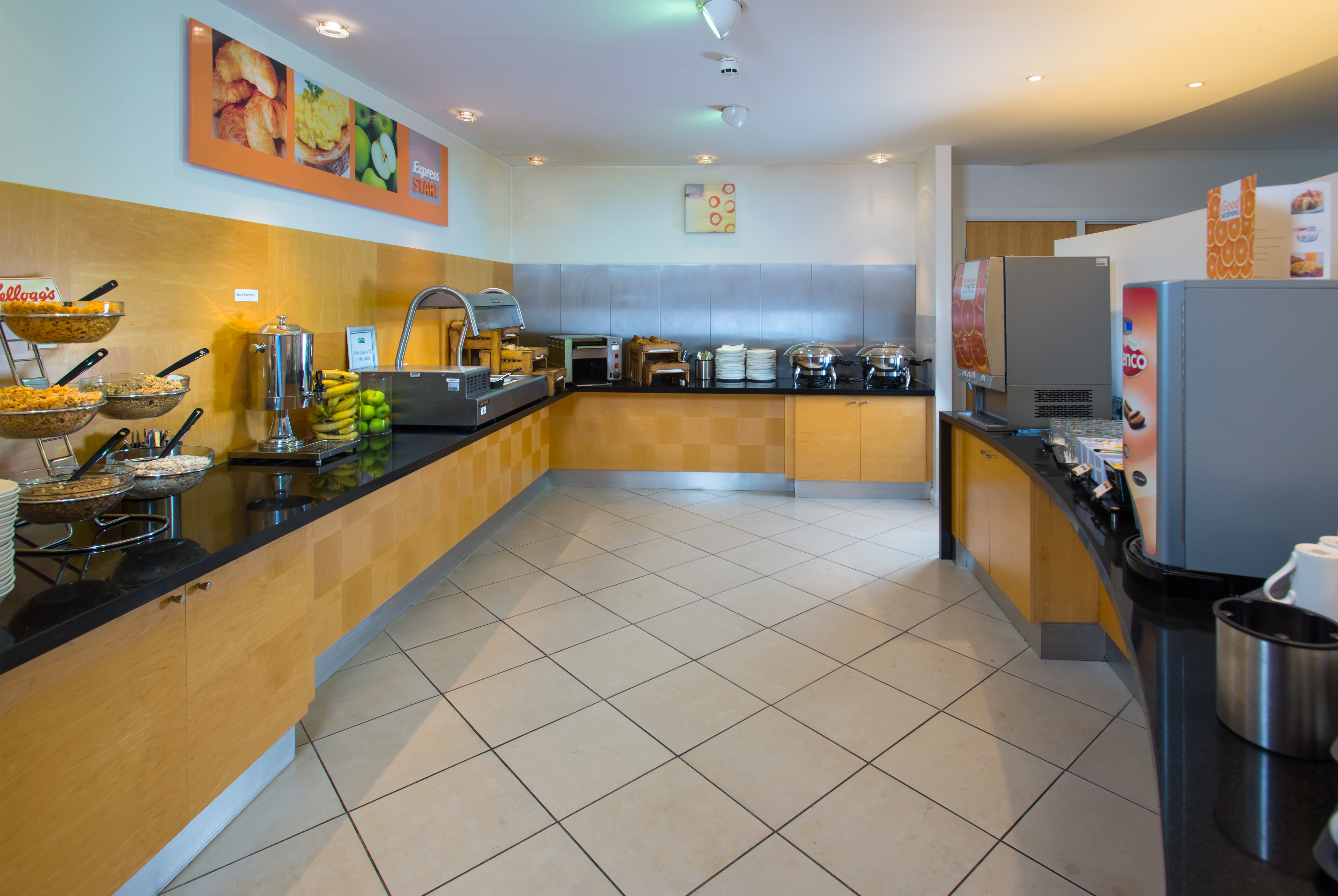 holiday inn express bedford by ihg