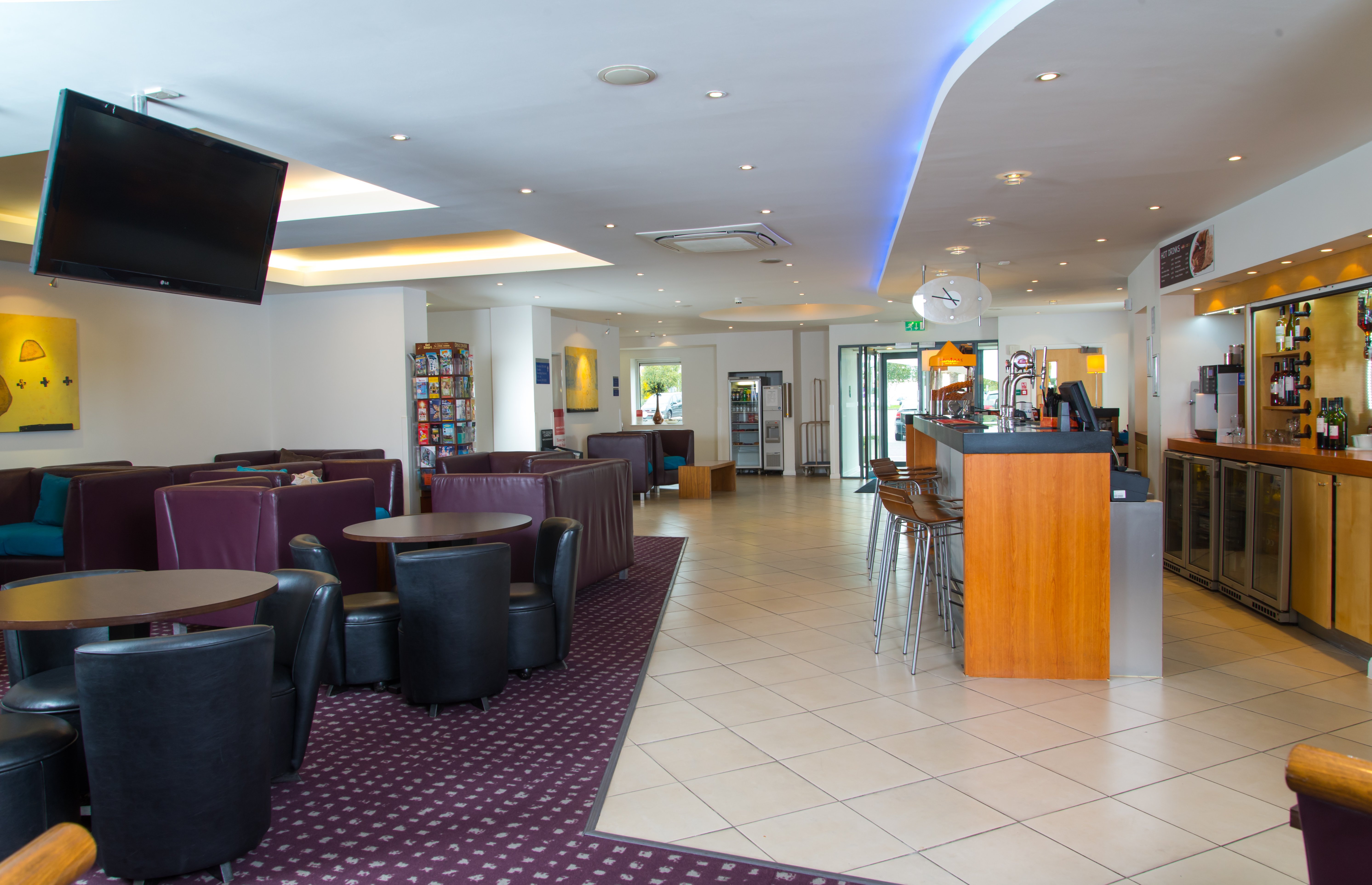 holiday inn express bedford by ihg