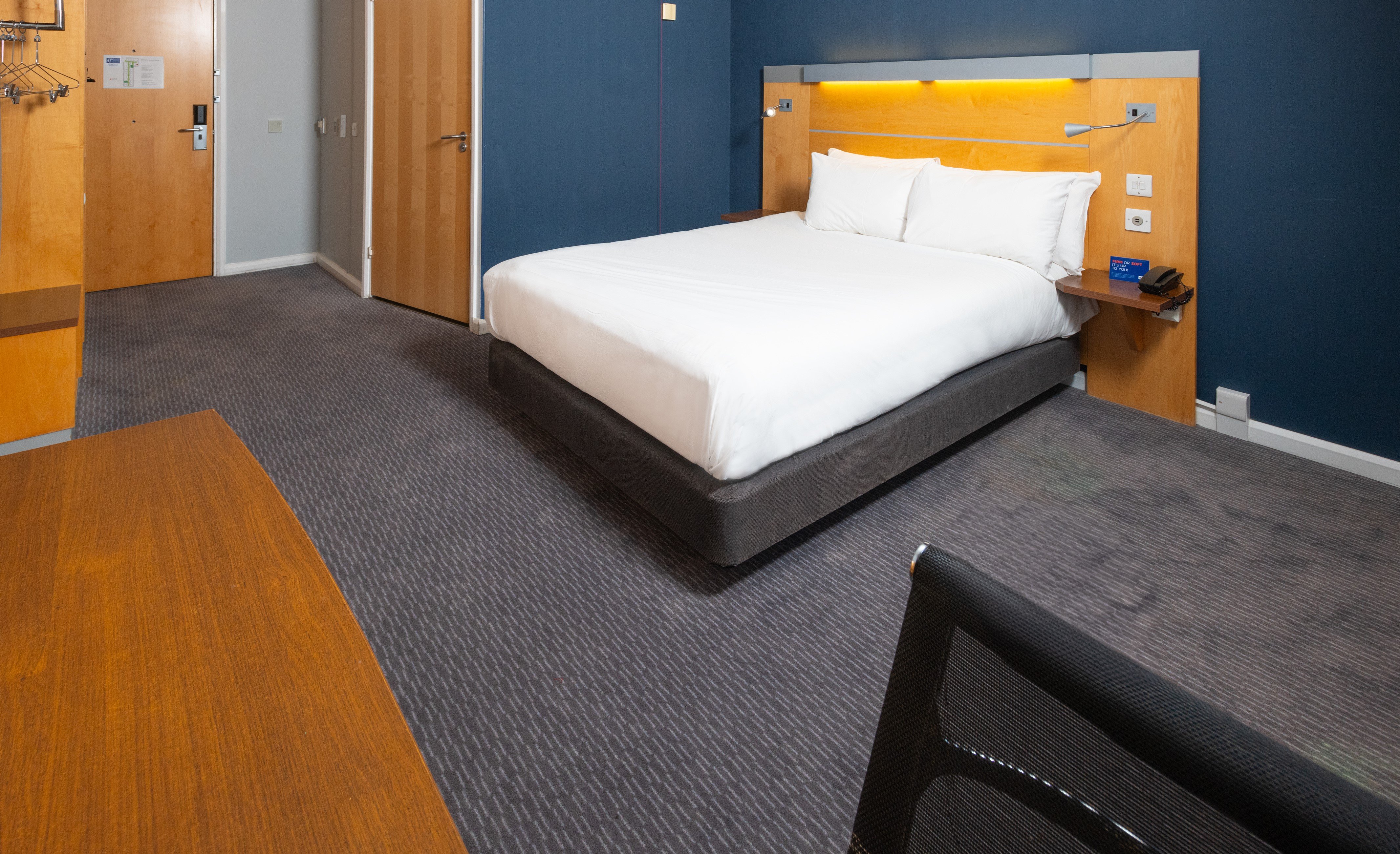 holiday inn express bedford by ihg