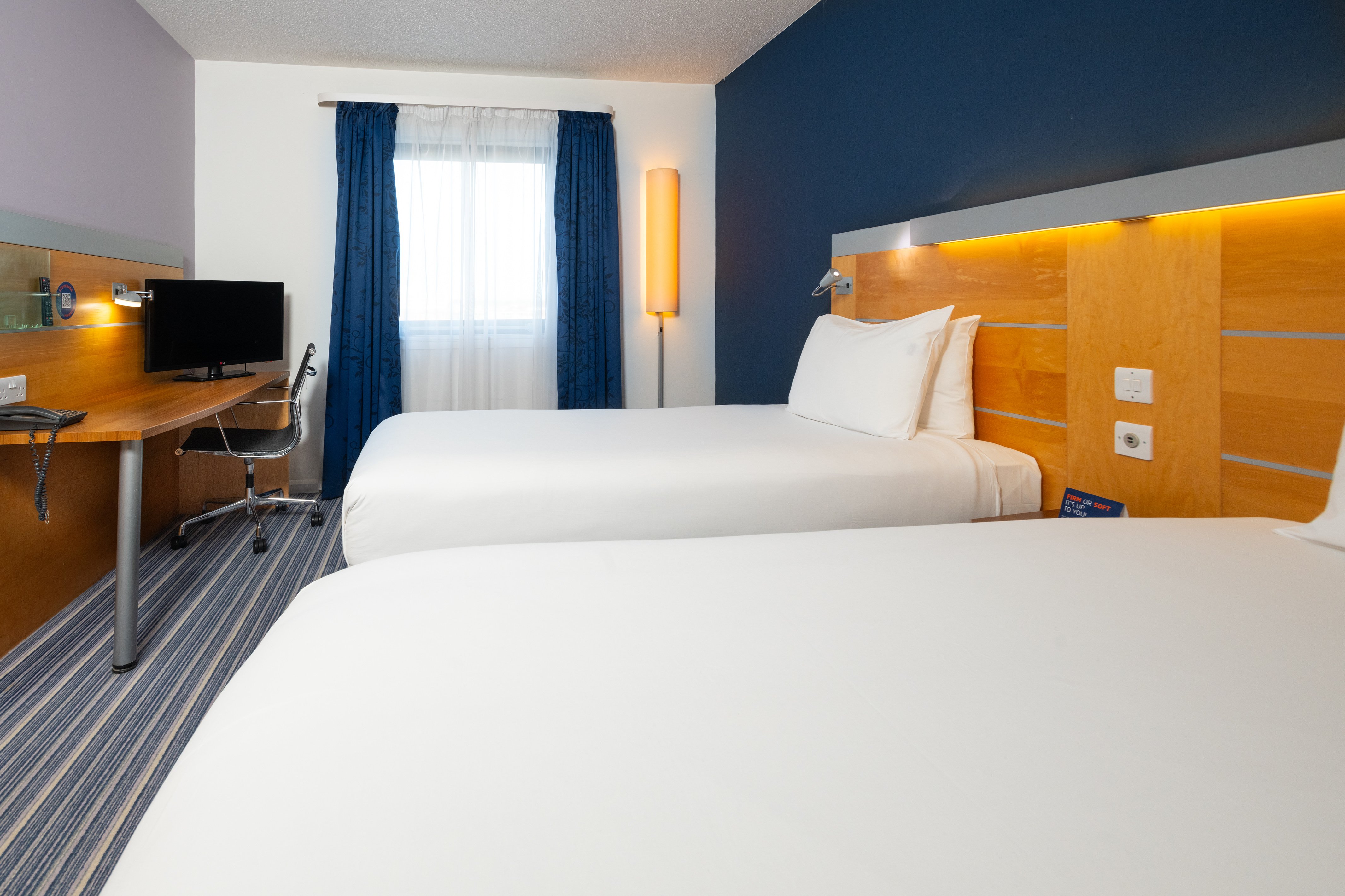 holiday inn express bedford by ihg
