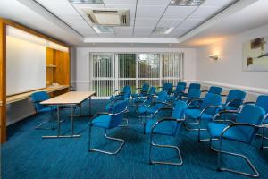 holiday inn express bedford by ihg