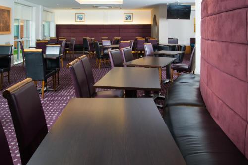 holiday inn express bedford by ihg