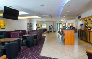 holiday inn express bedford by ihg