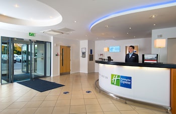 holiday inn express bedford by ihg