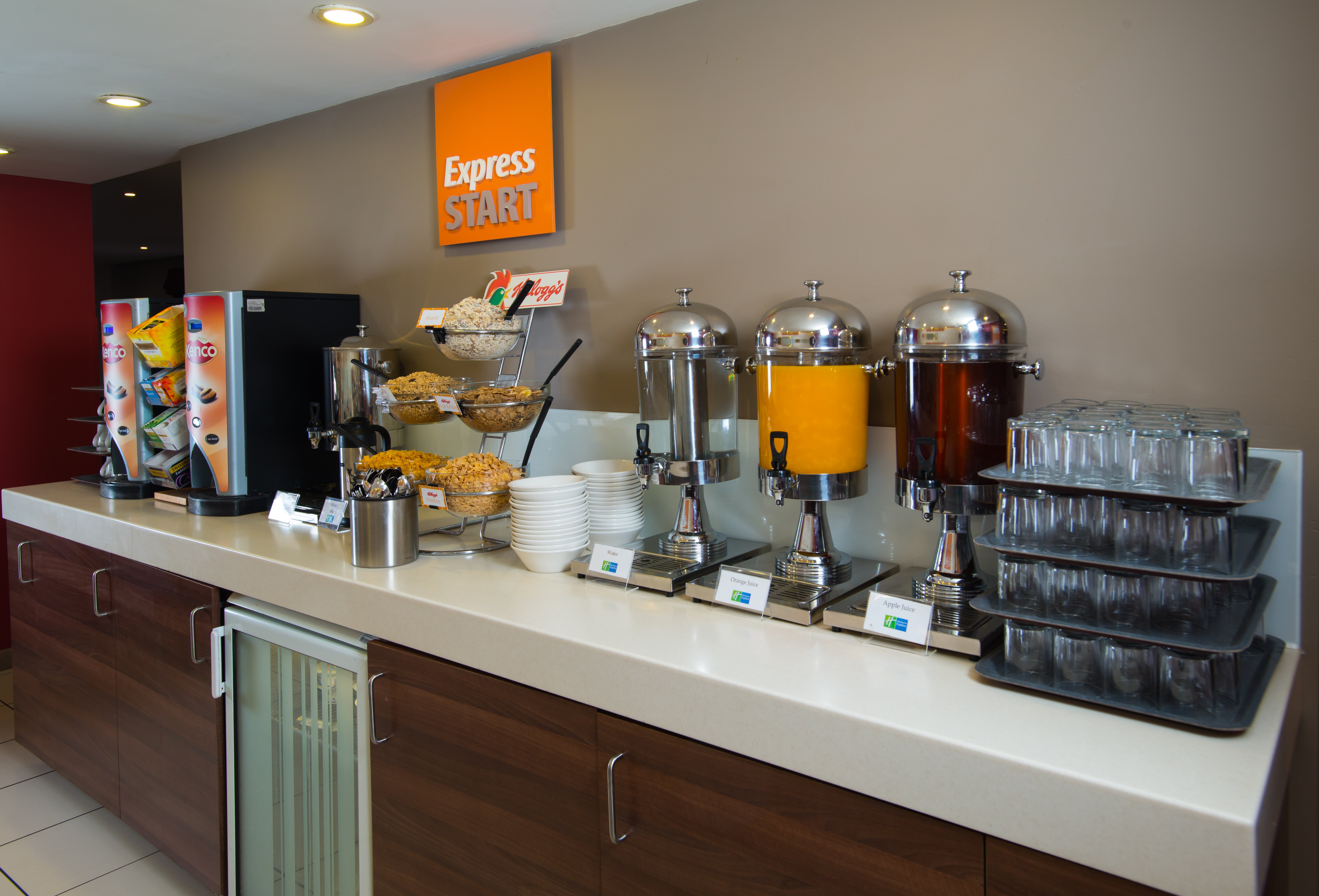 holiday inn express manchester salford quays by ihg