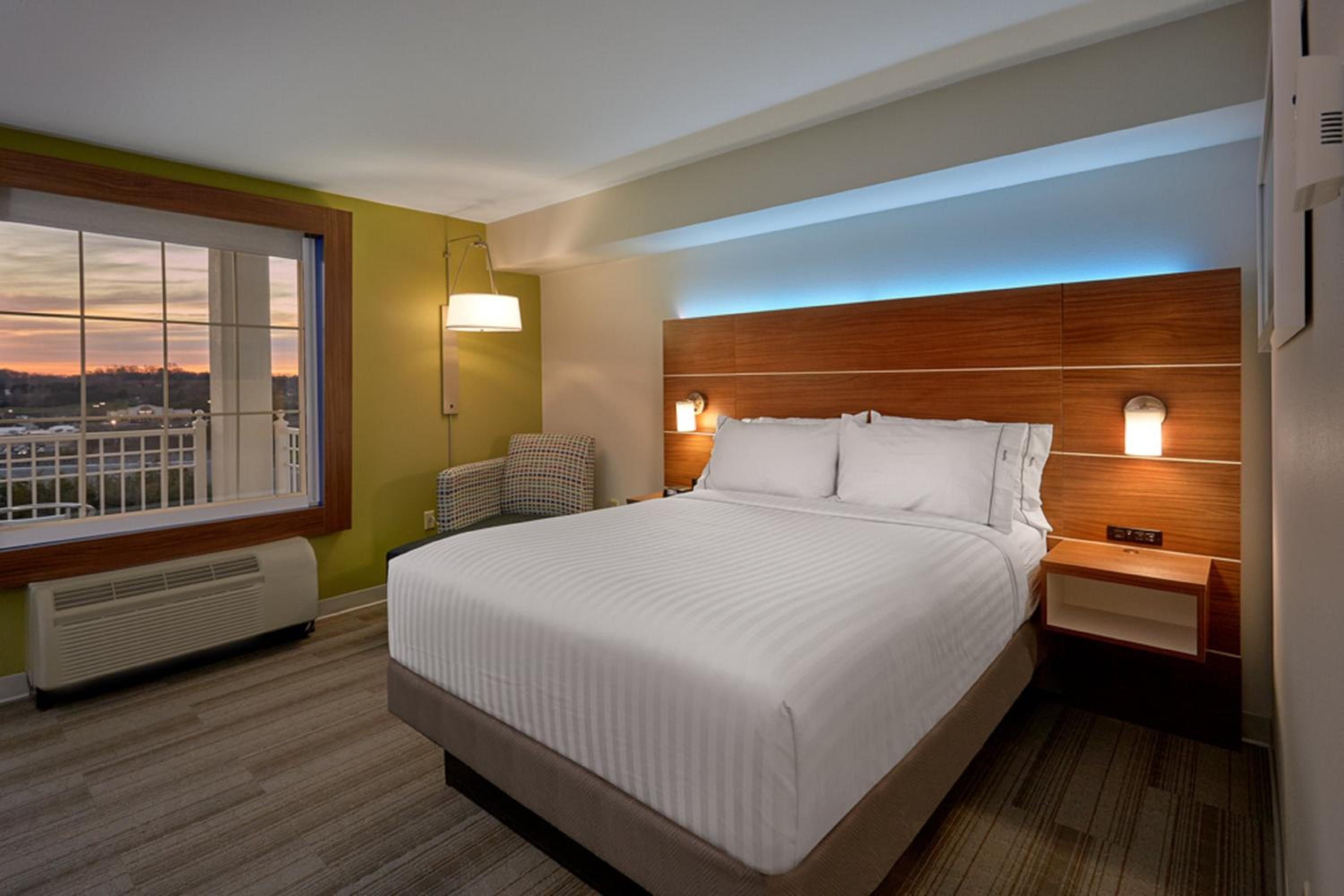 holiday inn express and suites pigeon forge sevierville by ihg