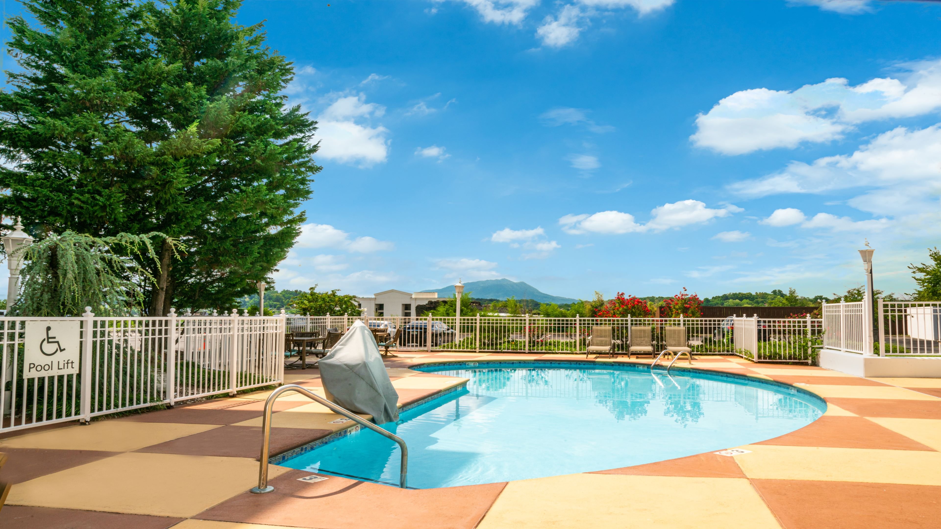 holiday inn express and suites pigeon forge sevierville by ihg