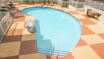 Holiday Inn Express And Suites Pigeon Forge Sevierville By Ihg,Near Tanger Outlets,3 star