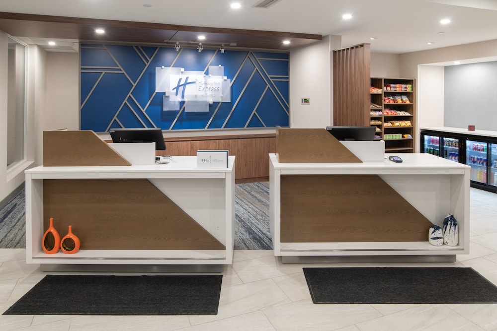 holiday inn express and suites moose jaw an ihg hotel