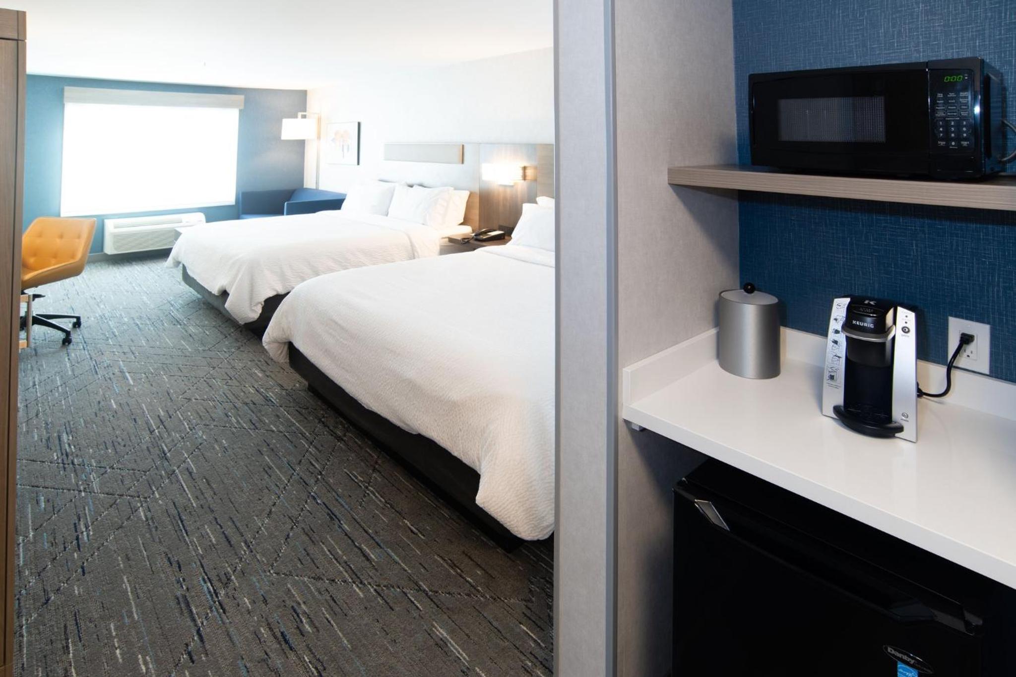 holiday inn express and suites moose jaw an ihg hotel