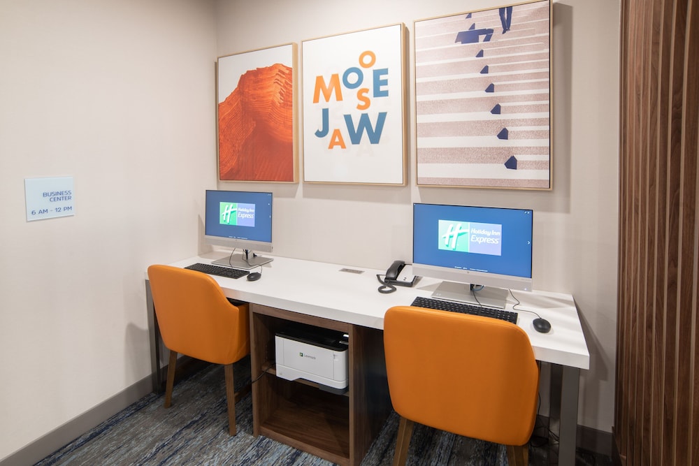 holiday inn express and suites moose jaw an ihg hotel