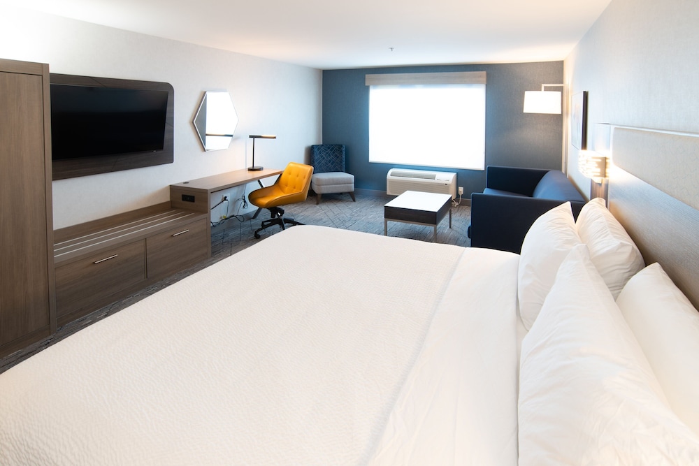holiday inn express and suites moose jaw an ihg hotel