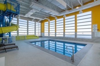 Holiday Inn Express And Suites Moose Jaw, An Ihg Hotel,Saskatoon>>Moose Jaw,2.5 star